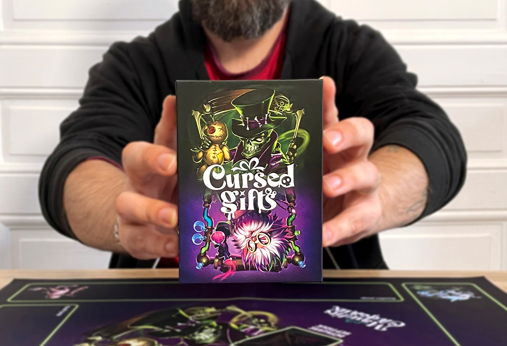 Spooky card game - Cursed Gifts